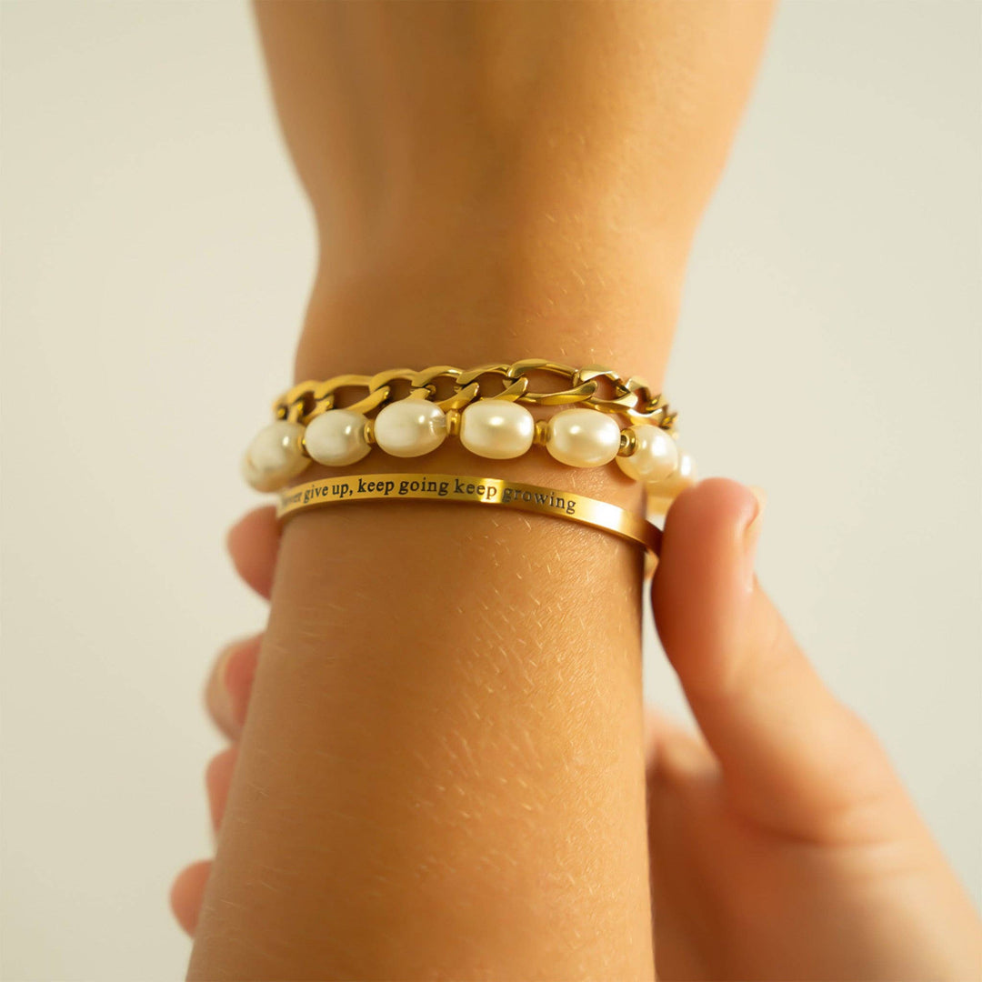 18K Gold PVD Never give up Engraved Bangle Bracelet
